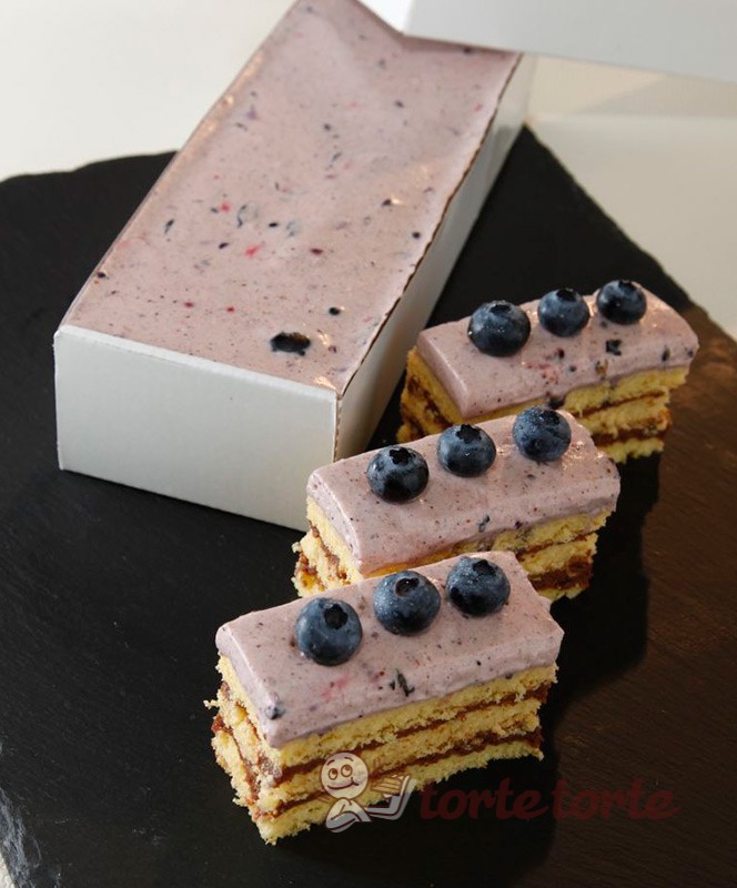 Schoko-Biskuit-Schnitte mit Heidelbeercreme | Torte Torte